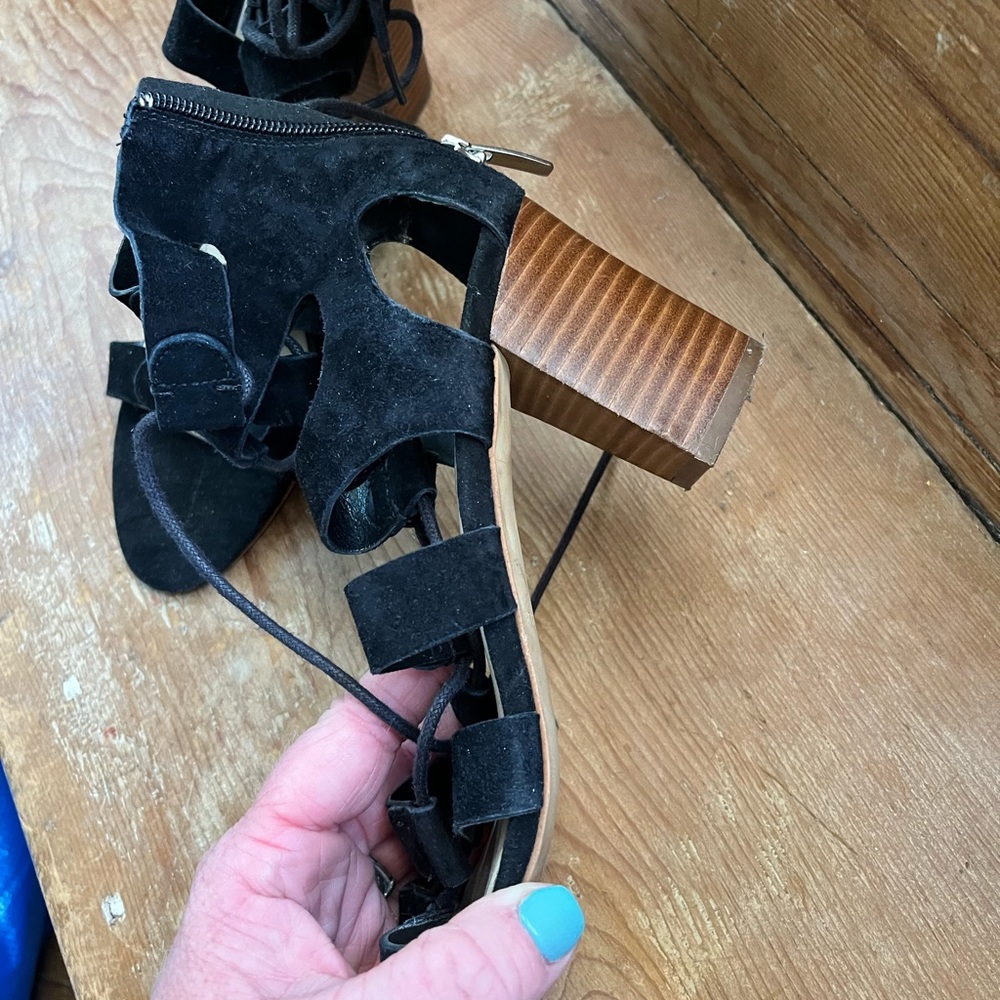 Marc fisher black gladiator sandal